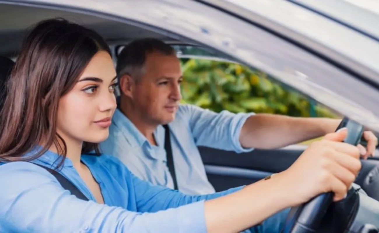 Professional Expert Driving Lessons Dundalk | DriveWave